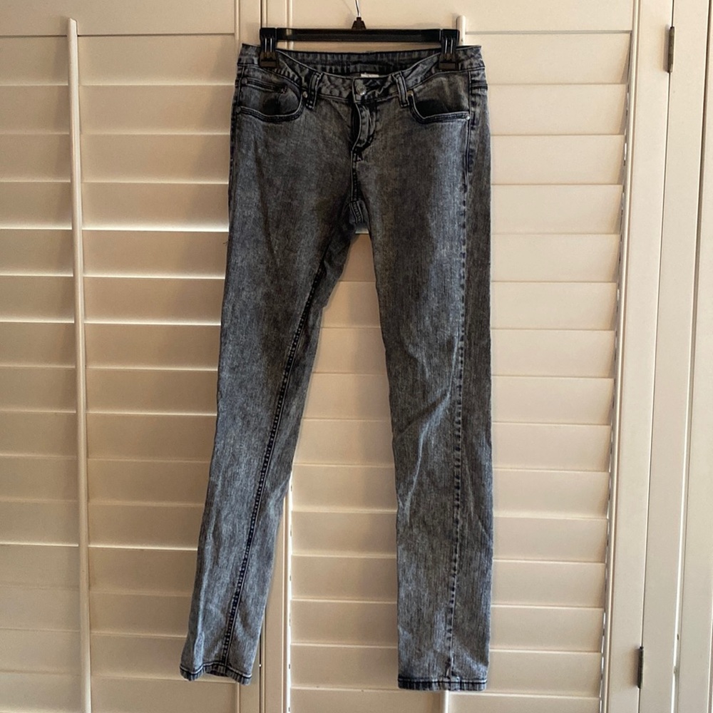 Xhilaration Gray Women’s Jeans | size 7